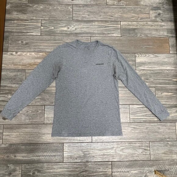 Patagonia Shirt Men's Small Gray Mountain Range Organic Cotton USA Made 2015 - Picture 5 of 16